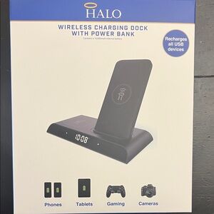 Halo Black Wireless Charging Station with Power Bank